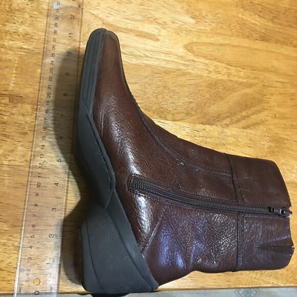 Hush Puppies Boot DRK BROWN mid sz 6.5 Square Toe Soft Leather Bootie Waterproof - Picture 4 of 14